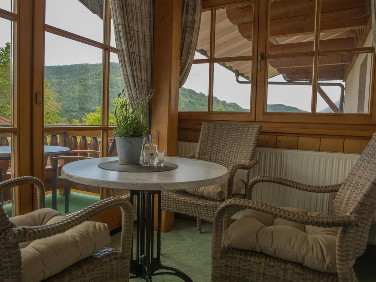 Haus Jaeger Ferienwohnungen Mit Indoor-Pool Inkl. Chiemgaukarte Ruhpolding Exterior foto